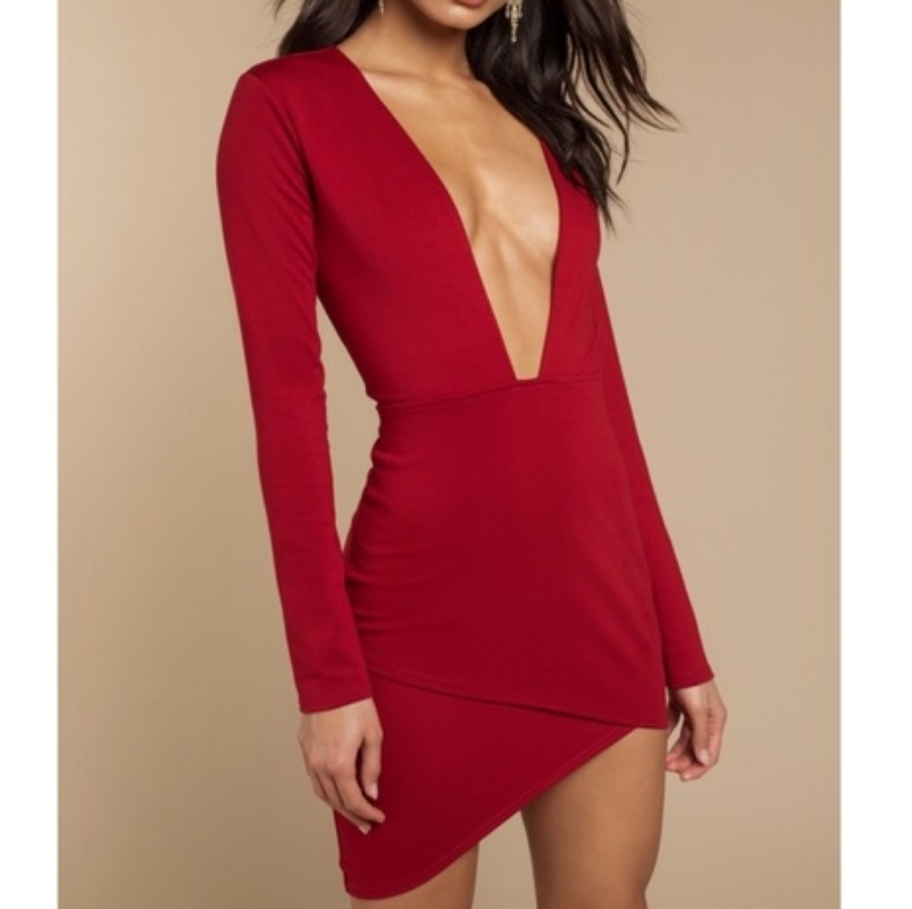 NWT Plunge Red Bodycon Dress